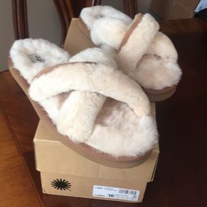 UGG Women Slippers SZ 10